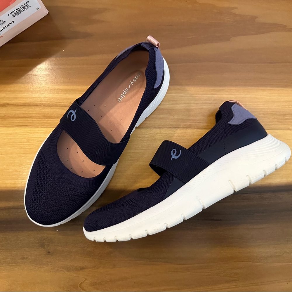 Easy Spirt  slip on walking shoe. NWT women’s size 7